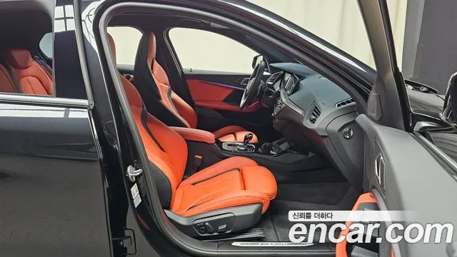 BMW 1 Series F40 — Фото автомобиля 16