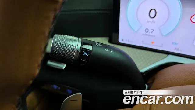 Genesis GV80 — Фото автомобиля 27
