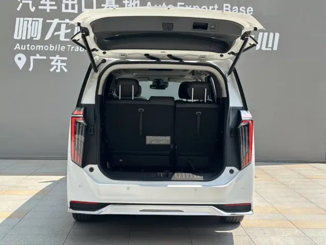 GAC Trumpchi M8 — Фото автомобиля 16