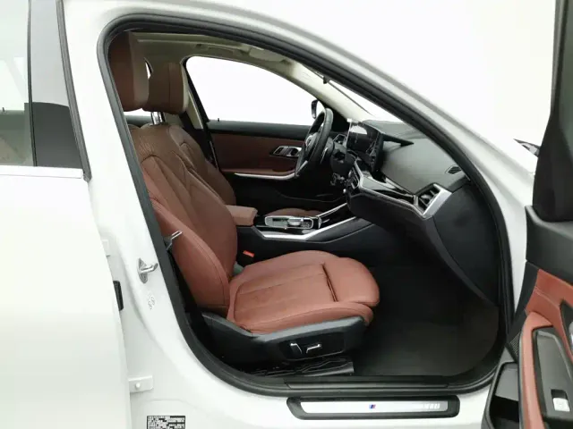 BMW 3 Series — Фото автомобиля 22