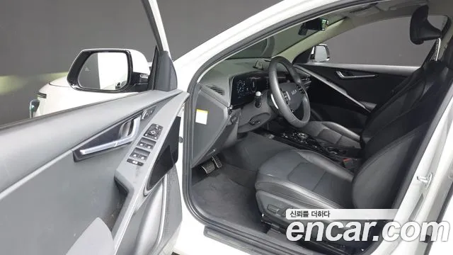 Kia Niro The All New Niro Signature — Фото автомобиля 10