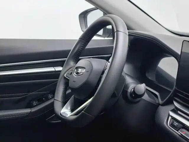 Geely Emgrand — Фото автомобиля 22