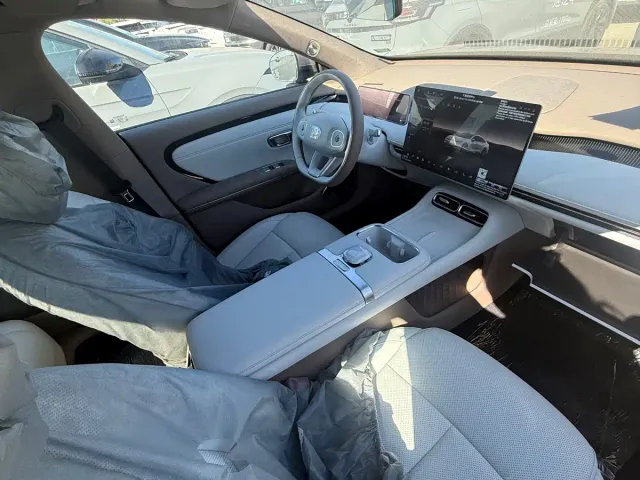 Changan Qiyuan A06 — Фото автомобиля 11