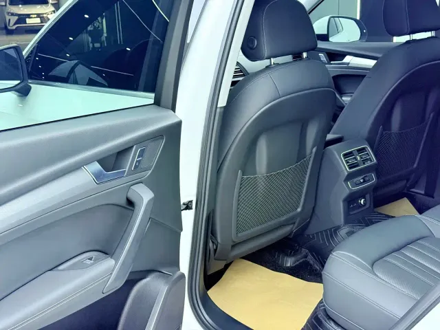 Audi Q5L — Фото автомобиля 8
