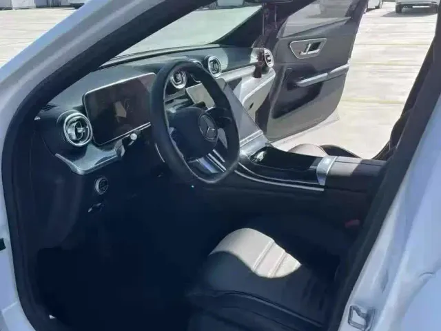 Mercedes-Benz C-Class — Фото автомобиля 4