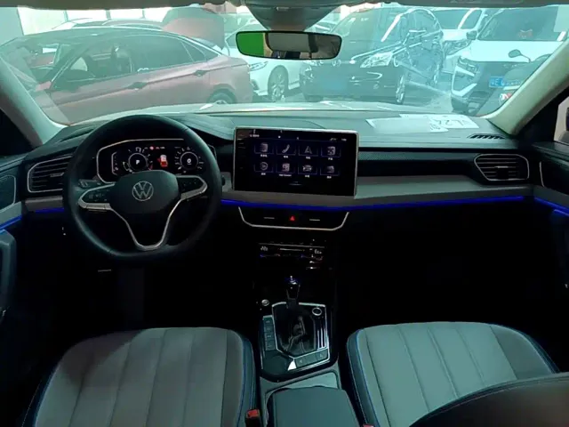 Volkswagen Tayron GTE Plug-in Hybrid — Фото автомобиля 9