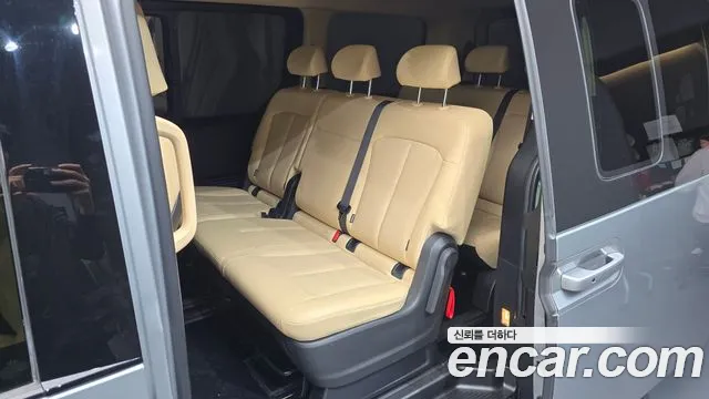 Hyundai Staria Staria 4WD Tourer 9 мест — Фото автомобиля 6