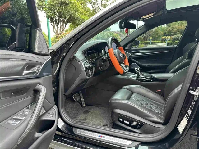 BMW 5 Series — Фото автомобиля 7