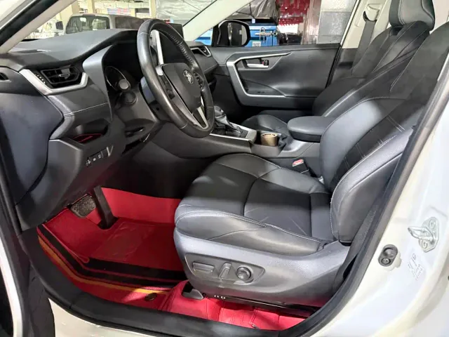 Toyota Wildlander — Фото автомобиля 8