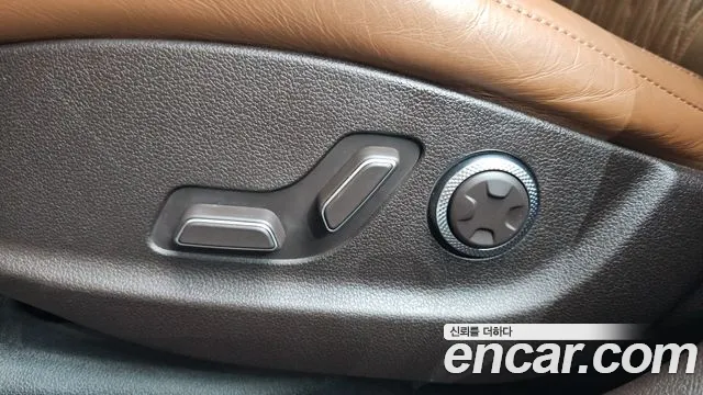 Genesis G80 Бензин 2.5 турбо AWD — Фото автомобиля 26