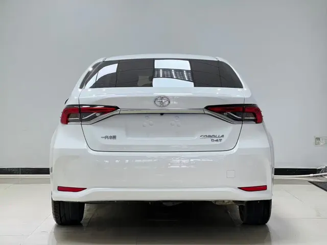 Toyota Corolla — Фото автомобиля 5