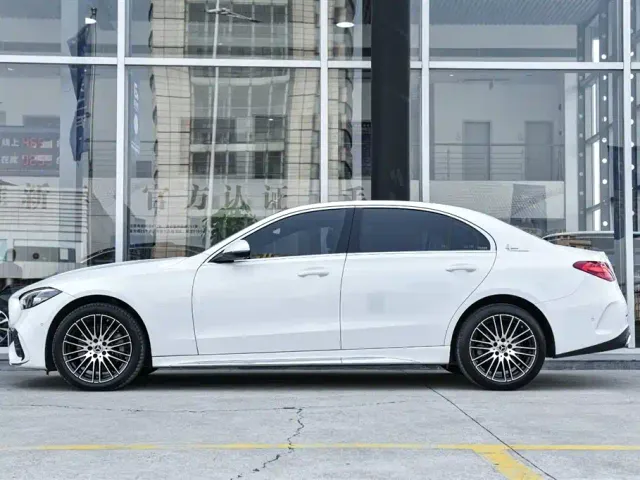 Mercedes-Benz C-Class — Фото автомобиля 2