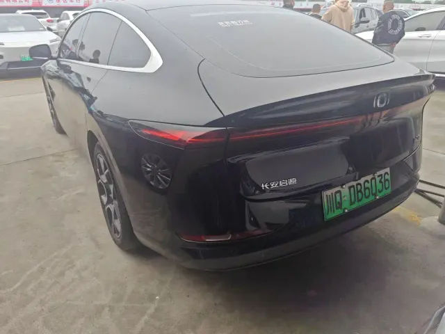 Changan Qiyuan A07 — Фото автомобиля 8