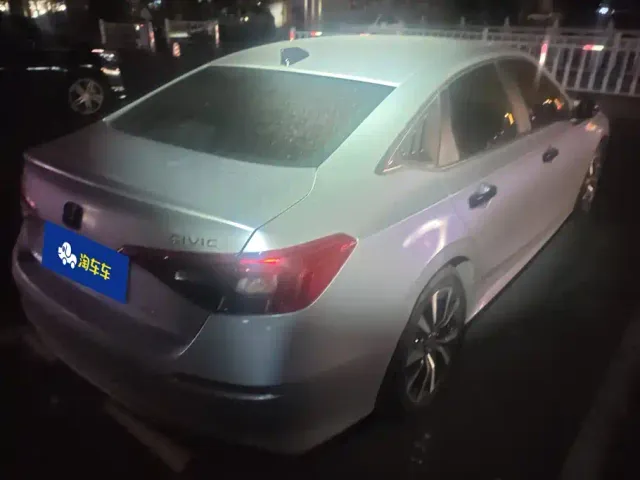 Honda Civic — Фото автомобиля 3