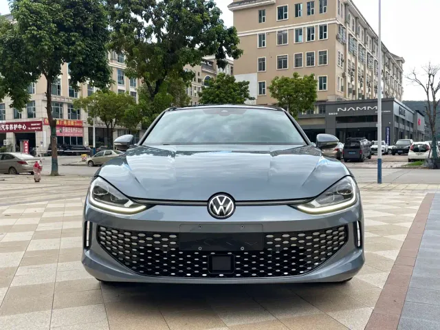 Volkswagen Lamando — Фото автомобиля 2
