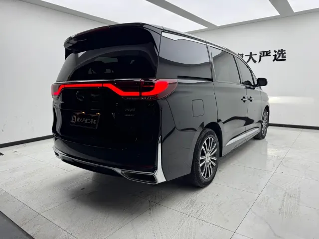 GAC Trumpchi M8 — Фото автомобиля 6
