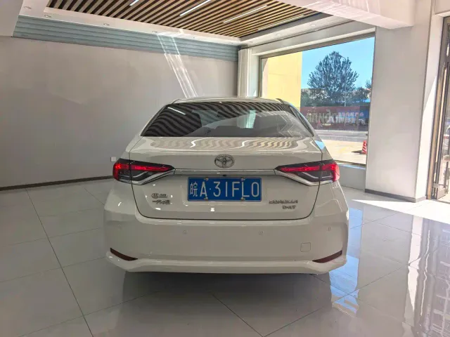 Toyota Corolla — Фото автомобиля 5
