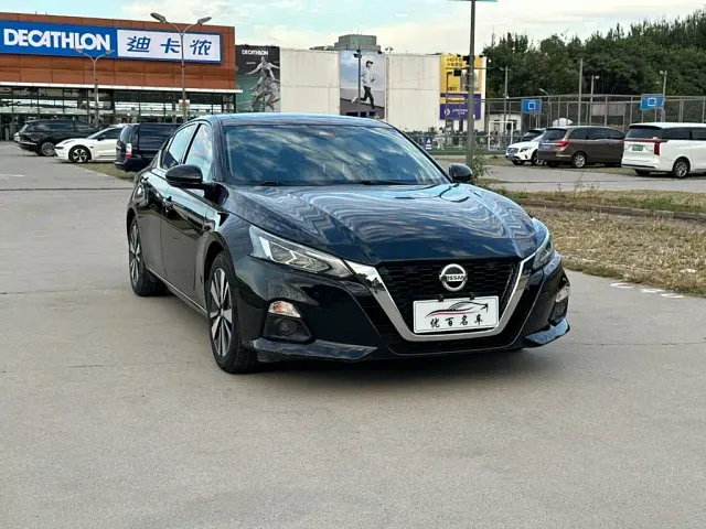 Nissan Teana — Фото автомобиля 3