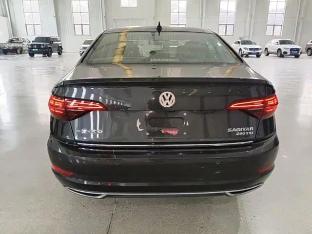 Volkswagen Sagitar — Фото автомобиля 5