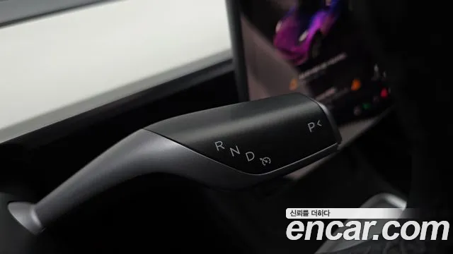 Tesla Model Y — Фото автомобиля 12