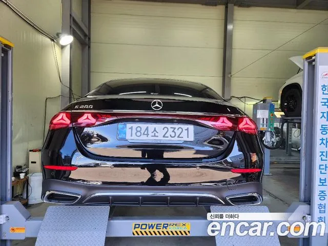 Фотография автомобиля — Mercedes-Benz E-Class W214