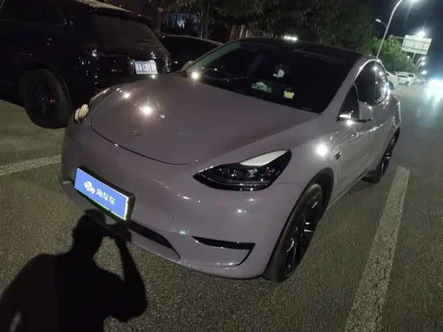 Фотография автомобиля — Tesla Model Y