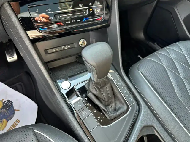Volkswagen Tiguan L — Фото автомобиля 11