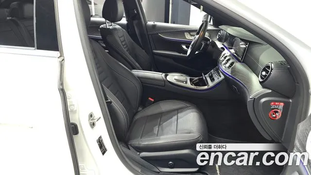Mercedes-Benz E-Class W213 — Фото автомобиля 16