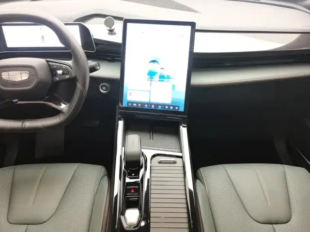 Geely Boyue — Фото автомобиля 16