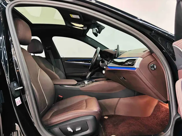 BMW 5 Series — Фото автомобиля 29