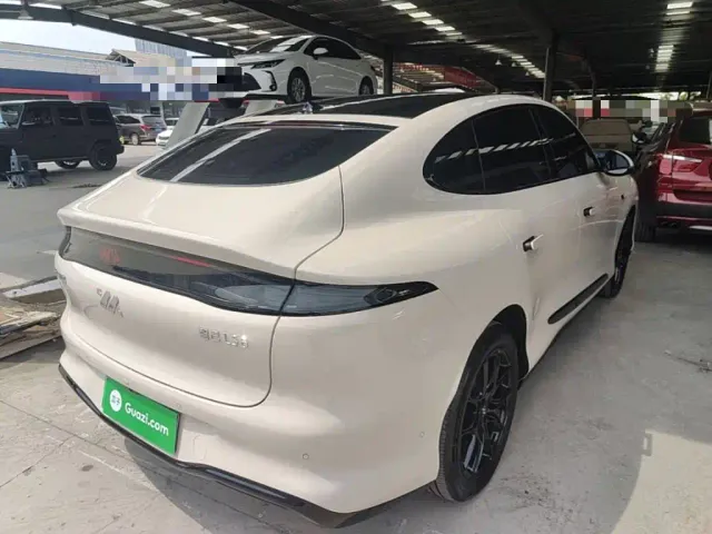 IM Motors LS6 — Фото автомобиля 6
