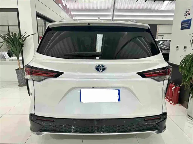 Toyota Granvia — Фото автомобиля 20
