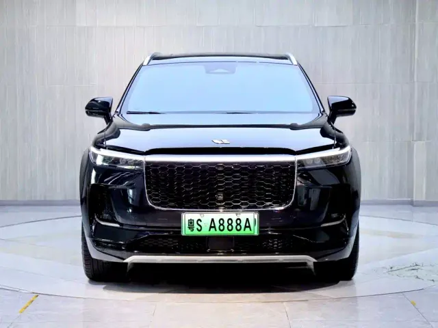 Li Auto ONE — Фото автомобиля 2