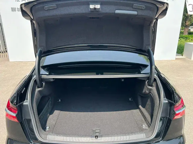 Audi A6L — Фото автомобиля 12
