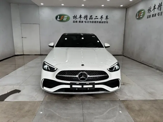 Mercedes-Benz C-Class — Фото автомобиля 2