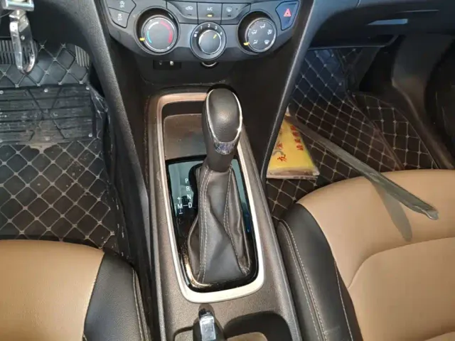 Chevrolet Monza — Фото автомобиля 13