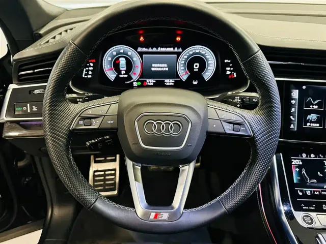 Audi Q8 — Фото автомобиля 13