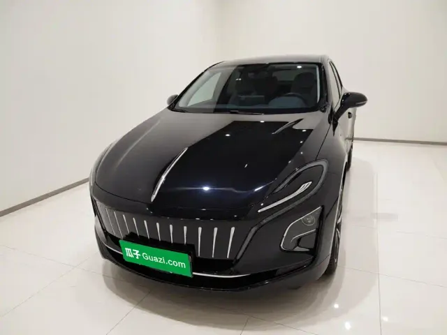 Фотография автомобиля — Hongqi E-QM5