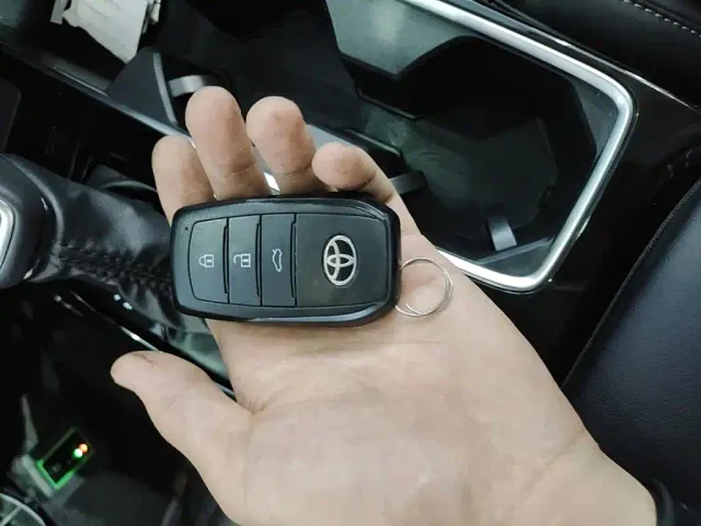 Toyota Camry — Фото автомобиля 8
