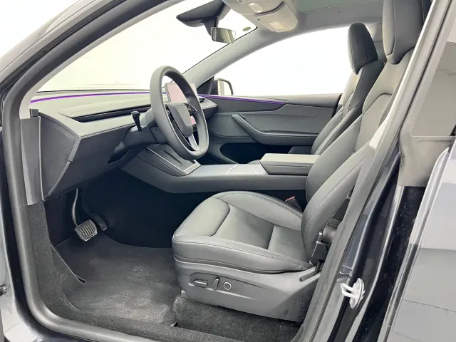 Tesla Model Y — Фото автомобиля 7