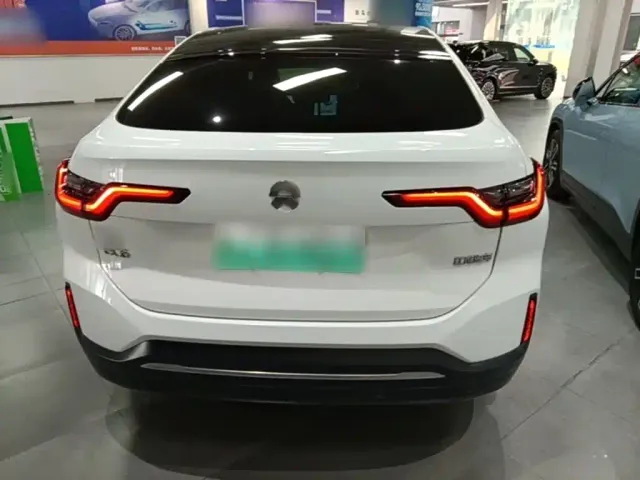 Nio EC6 — Фото автомобиля 5