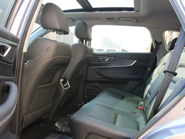 Chery Tiggo 8 — Фото автомобиля 15