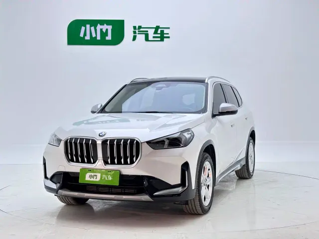 Фотография автомобиля — BMW X1
