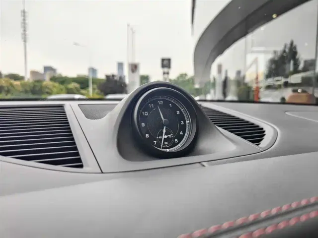 Porsche Macan — Фото автомобиля 9