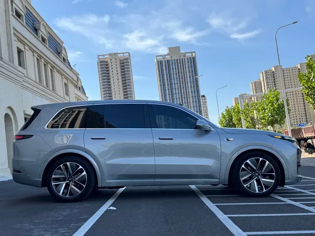 Li Auto L9 — Фото автомобиля 4