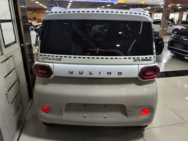 Wuling Hongguang Mini EV — Фото автомобиля 5