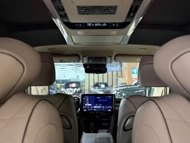 Toyota Alphard — Фото автомобиля 24