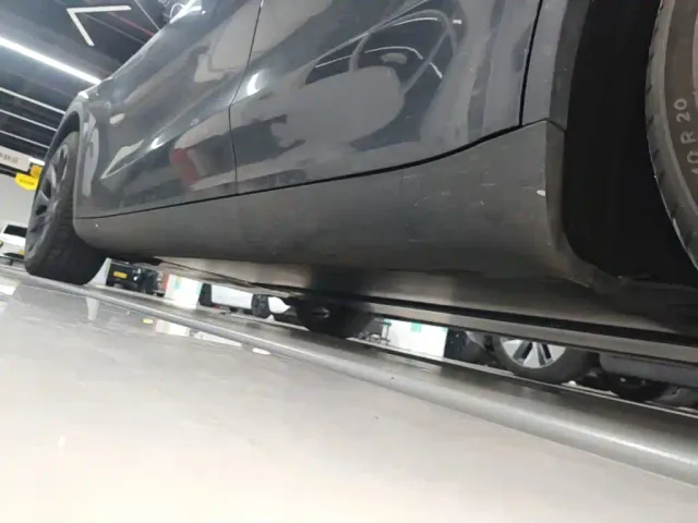 Tesla Model Y — Фото автомобиля 21