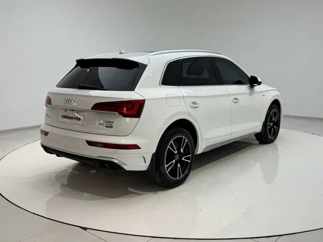 Audi Q5L — Фото автомобиля 23