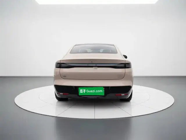 Leapmotor B01 — Фото автомобиля 3